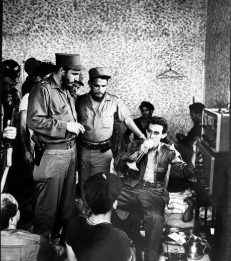 Fidel en el antiguo cuartel de Trinidad, dirige las acciones para enfrentar la conspiración batistiano-trujillista.