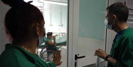 Las salas de Quemados, de Terapia Intensiva y otras unidades del hospital espirituano se encuentran listas para recibir lesionados, si fuera necesario. Foto: Manuel Rivero.