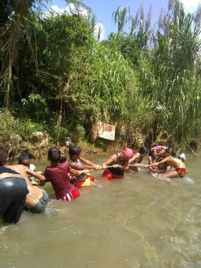 Las actividades deportivas en los ríos también están presentes en esta etapa estival, en Trinidad.