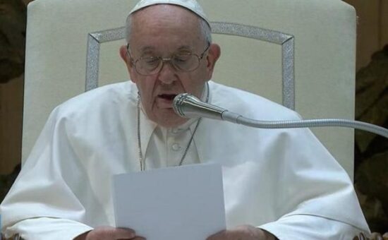 Papa Francisco manifestó cercanía a afectados por incendio en Cuba.