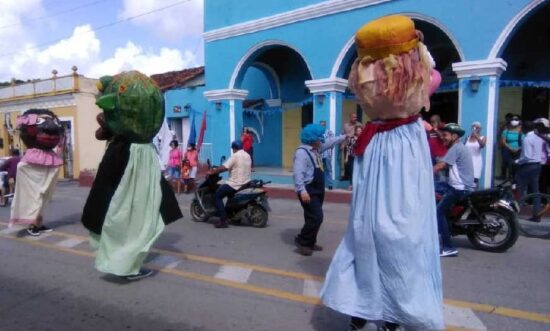 La Feria de los Güijes aspira a convertirse en un evento que distinga el acontecer de la urbe espirituana. Foto: Vicente Brito/Escambray.