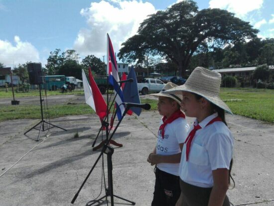 Los pioneros también presentes en las acciones del Día Territorial de la Defensa de Trinidad, con epicentro en la comunidad rural de El Algarrobo.