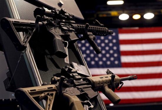 En Estados Unidos crece la venta de armas de fuego, y consecuentemente la criminalidad. Foto: Agencia Prensa Latina).