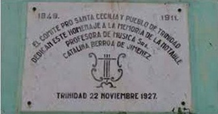 Tarja que recuerda a Catalina Berroa, en Trinidad. Foto: Internet.