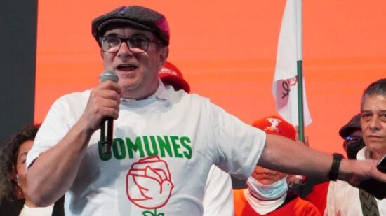 Rodrigo Londoño Echeverri, conocido por su nombre de guerra como Timoleón Jiménez o Timochenko, ratificado presidente del partido Comunes de Colombia. Foto: Prensa Latina.