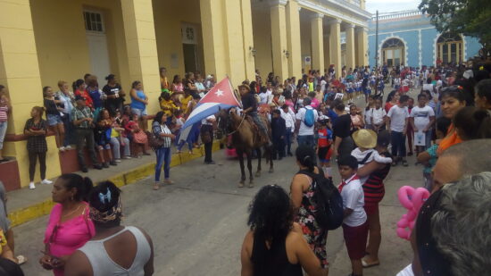 Las iniciativas son diversas en cada desfile martiano. Foto: José Rafael Gómez Reguera/Radio Trinidad Digital (archivo).