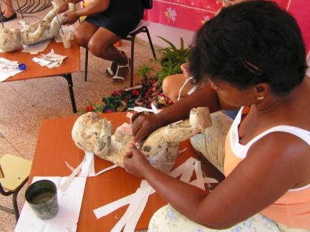 Tradicionalmente las educadoras ponen en práctica diversas iniciativas para mantener la vitalidad de las actividades de los círculos infantiles. Foto: José Rafael Gómez Reguera / archivo Radio Trinidad.