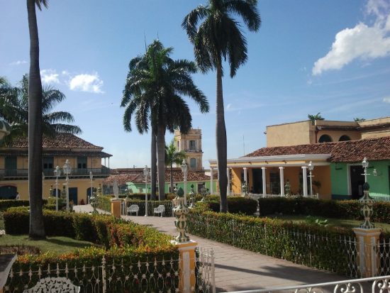 Centro Histórico de Trinidad. Al fondo, a la derecha, el Museo de Arqueología "Guamuhaya". Foto: José Rafael Gómez Reguera.