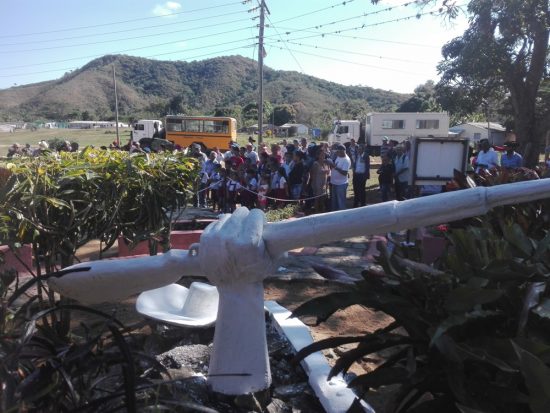 Monumento a la heroicidad de los pobladores de Polo Viejo, que este 25 de enero recordó el aniversario 57 de tales hechos. Foto: Alipio Martínez Romero/Radio Trinidad Digital.