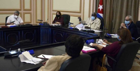 Presidido por Esteban Lazo Hernández sesionó este lunes el Consejo de Estado de la República de Cuba, mediante videoconferencia. Foto: ACN.