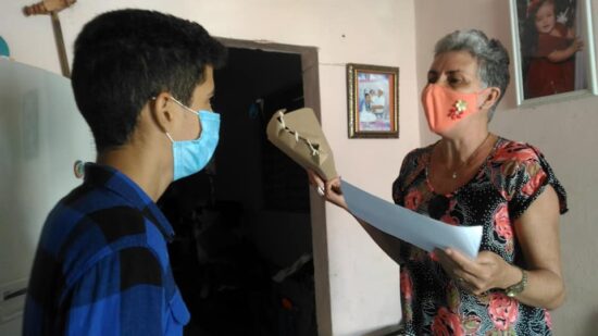 Mauro A. Ramírez Cruz, del Taller Literario «La Edad de Oro» de la Casa de Cultura «Julio Cueva Díaz», de Trinidad, premiado en el concurso «Yo le escribo a mi ciudad», de la Oficina del Conservador. Foto: Perfil de Facebook de Mercedes Martínez Medina.