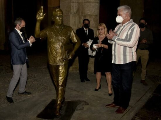 La evocación al eterno historiador Eusebio Leal matizó la conmemoración. Foto: Estudios Revolución.