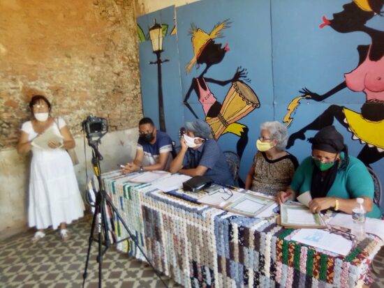 Encuentro del actual taller literario José Martí, de Trinidad. Fotos: cortesía de Mercedes Martínez Medina.