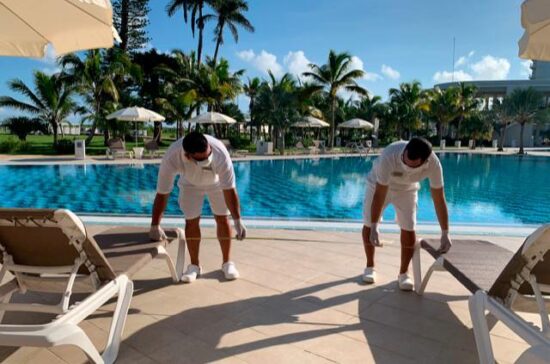 Cuba alista sus instalaciones turísticas con vistas a recibir a los viajeros internacionales desde el 15 de noviembre. Foto: ACN.