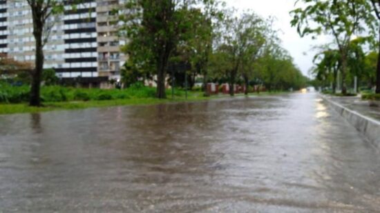 Lluvias intensas en la ciudad de Sancti Spíritus. Foto: Yoán Pérez/Facebook.