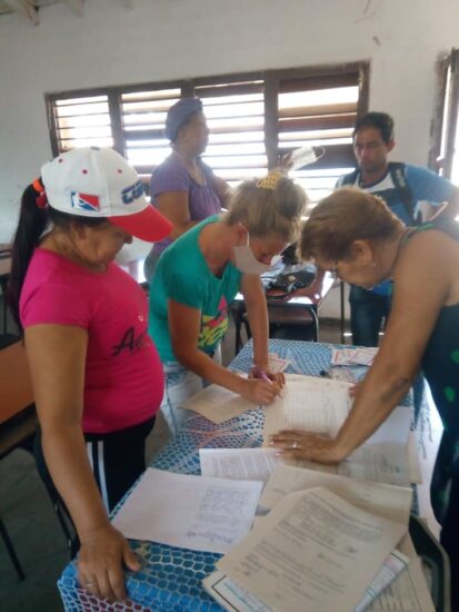 Toma de posesión de las Comisiones Electorales de Circunscripción del municipio de Trinidad, a quienes les corresponde organizar y dirigir el Referendo del Código de las Familias. Fotos: Comisión Electoral Municipal.