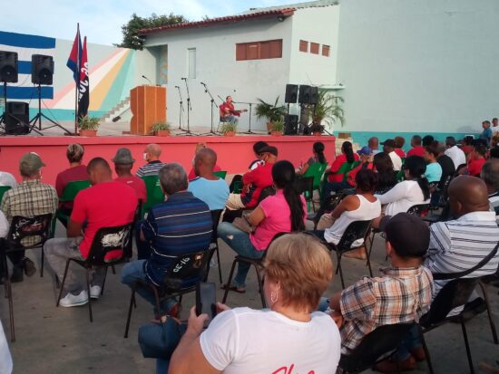 El trovador trinitario Israel Moreno presente en esta celebración por el 26 de Julio.