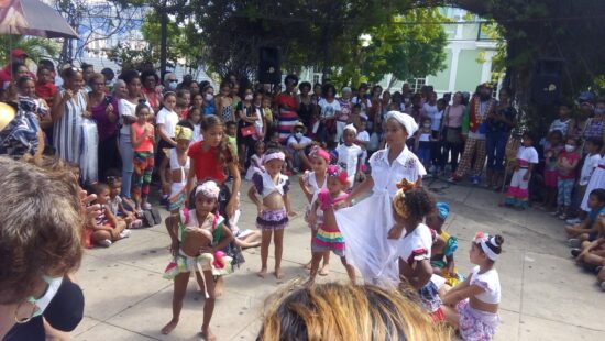 Diferentes proyectos musicales y danzarios de la Casa de Cultura Julio Cueva Díaz, de Trinidad, presentes en este Día de los Niños.