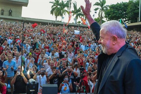 Lula encabeza la preferencia en las encuestas de cara a las presidenciales de Brasil. Foto: PL.