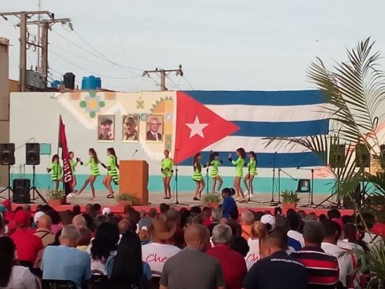 Vari Ritmo, de la Casa de Cultura Julio Cueva Díaz, de Trinidad, en escena.