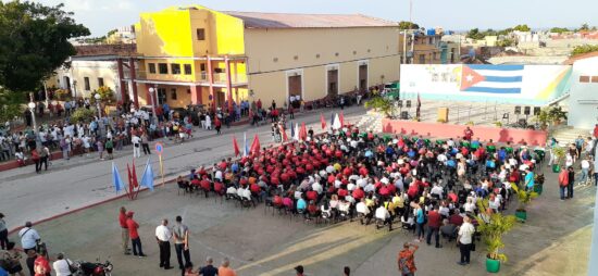 Vista del acto, minutos antes de comenzar la conmemoración del 26 de Julio en Trinidad.