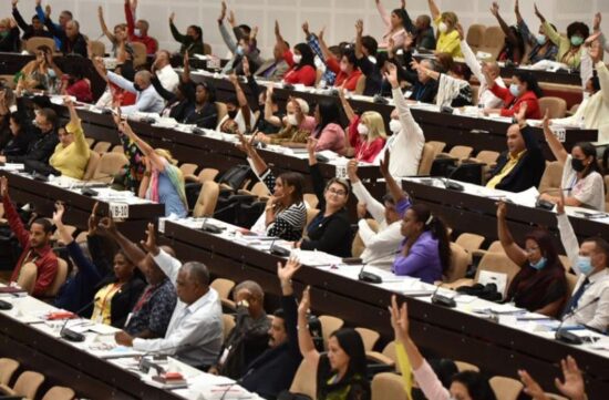 Los legisladores dieron luz verde a la versión 25 del proyecto, luego de un necesario, intenso y enriquecedor proceso de consulta. Foto: ACN.