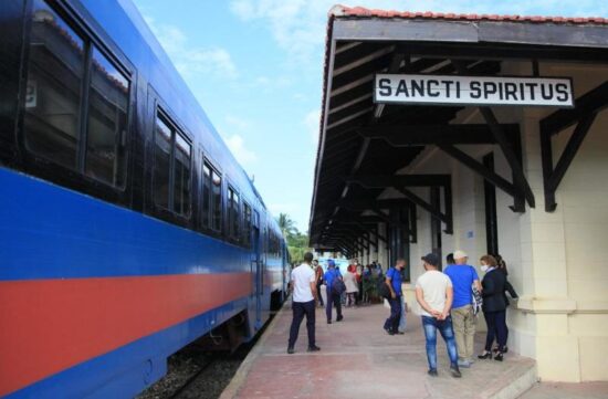 Los trenes nacionales reportan, de enero a mayo, cifras récord de transportación, con más de 367 000 pasajeros. Foto: Oscar Alfonso/ACN.