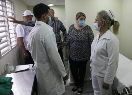 El recién rehabilitado consultorio del médico de la familia de Las Minas atiende a más de 1 200 pacientes de los barrios aledaños.