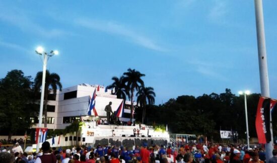 Más de 3 000 espirituanos están presentes en la Plaza de la Revolución Mayor General Serafín Sánchez Valdivia. Foto: Facebook.