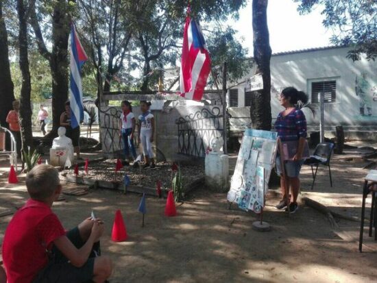 El aniversario 154 del Grito de Lares fue con memorado en la escuela Puerto Rico Libre, de Condado, en el Plan Turquino de Trinidad. Fotos: Alipio Martínez Romero/Radio Trinidad Digital.