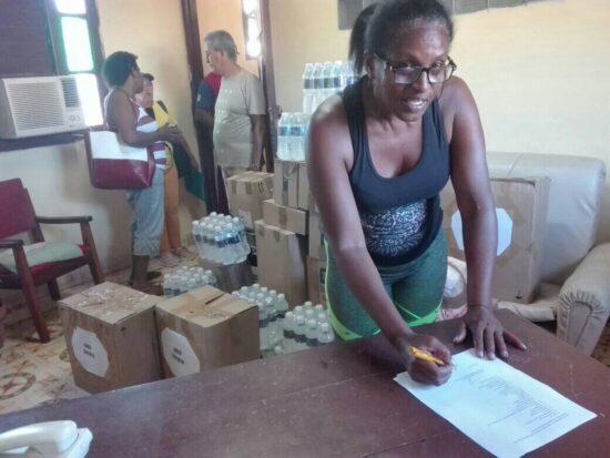 La solidaridad se ha abierto paso entre trabajadores de la esfera deportiva en Trinidad, para contribuir, modestamente, con quienes han sufrido pérdidas a consecuencia del huracán Ian.