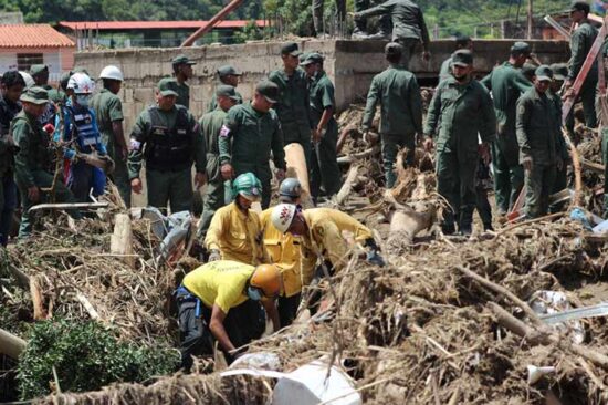 La recuperación ocupa a la Fuerza Armada Nacional Bolivariana y a numeroso personal civil. 