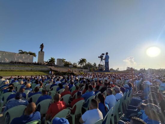 Vista parcial del homenaje al Che en Santa Clara. Foto: CMHW/Facebook.