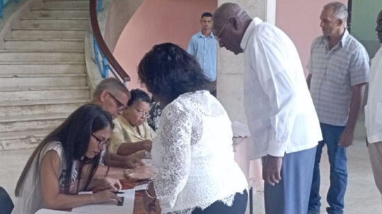 El Vicepresidente cubano destacó el papel del delegado en el sistema de Gobierno de cada localidad. Foto: ACN.