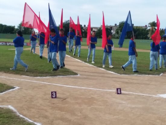 El estadio Rolando Rodríguez de Trinidad, se llenó de colorido este viernes.