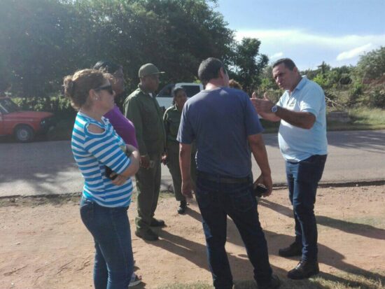 Se precisan detalles sobre las acciones defensivas y de saneamiento ambiental, en beneficio de la salud humana, con integrantes del Consejo de Defensa provincial.