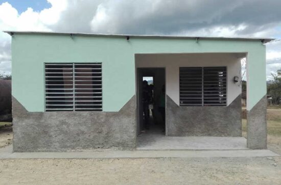 Familias en situación de vulnerabilidad han sido beneficiadas con nuevas viviendas. Foto: Ana Martha Panadés/Escambray.