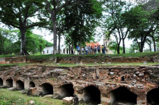 San Isidro de los Destiladeros, importante sitio arqueológico, cuya casa-hacienda se restaura. Foto: José Rafael Gómez Reguera/Radio Trinidad Digital.