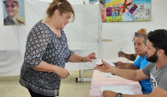 Deivy Pérez Martín ejerció su derecho al voto en Cabaiguán. Foto: @pedrojvel.