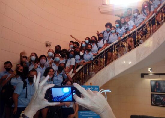  Alumnos del Colegio cubano de Periodismo de visita en la sede de la Unión de Periodistas de Cuba Foto: Tomada de Cubaperiodistas 