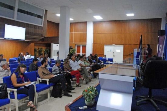 El encuentro abrió con la conferencia «La ineludible realidad de lo virtual», a cargo de Rosa Miriam Elizalde Zorrilla, vicepresidenta de la UPEC. Foto: ACN.