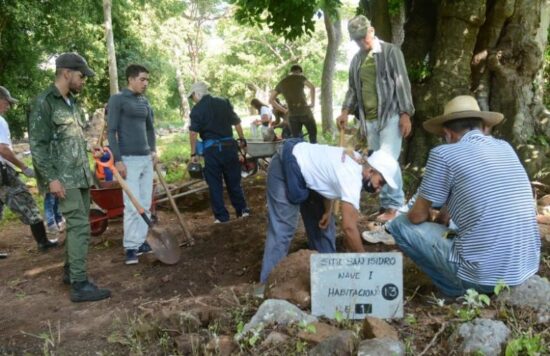 En San Isidro de los Destiladeros se ha desarrollado el XIX Taller Nacional de Arqueología de la Industria Azucarera. Fotos: Oscar Alfonso/ACN).