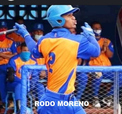 El pelotero trinitario Rodoleisi Moreno a la Copa del Caribe, a efectuarse en Bahamas.