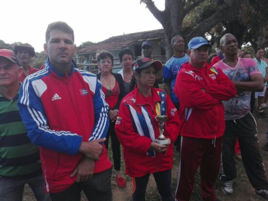 Deportistas e instructores del INDER acompañaron esta conmemoración en Polo Viejo.