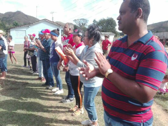 Dirigentes del Partido, del Gobierno, la ANAP, la UJC y la Asociación de Combatientes de la Revolución Cubana, encabezaron esta conmemoración por los 60 años de la heroica defensa de Polo Viejo, en las montañas trinitarias.