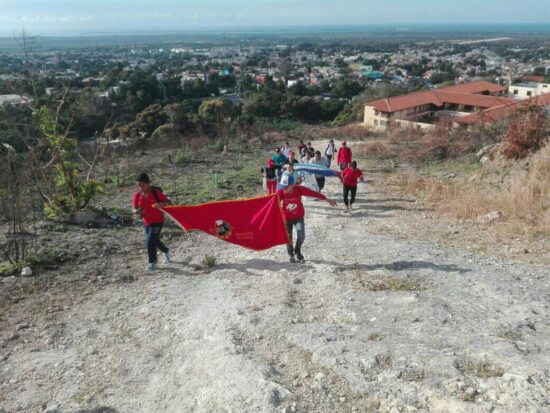 Intrincado el trayecto hasta la loma de la Vigía.