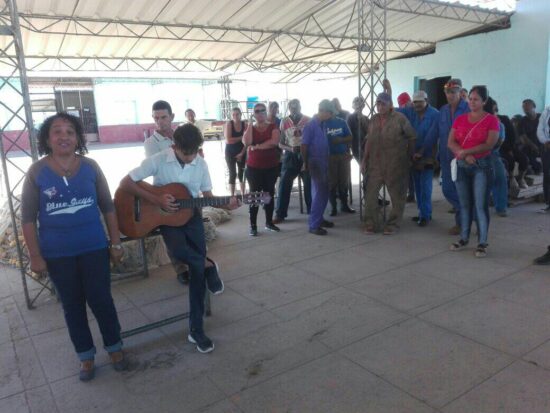 En PESCASILDA, los candidatos departieron con su colectivo de trabajo. Fotos: Alipio Martínez Romero/Radio Trinidad Digital.