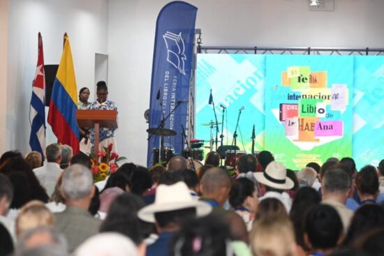 La vicepresidenta Francia Márquez agradeció la designación de Colombia como invitado de honor de la Feria. Foto: PL.