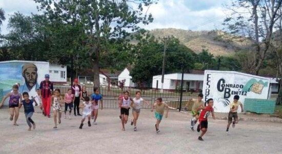 La educación física también llega a las zonas rurales del Plan Turquino.