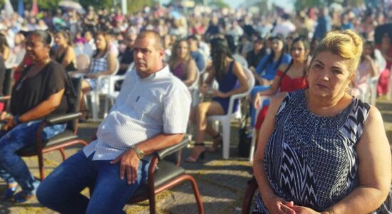 l acto asistieron las máximas autoridades políticas y gubernamentales del territorio.